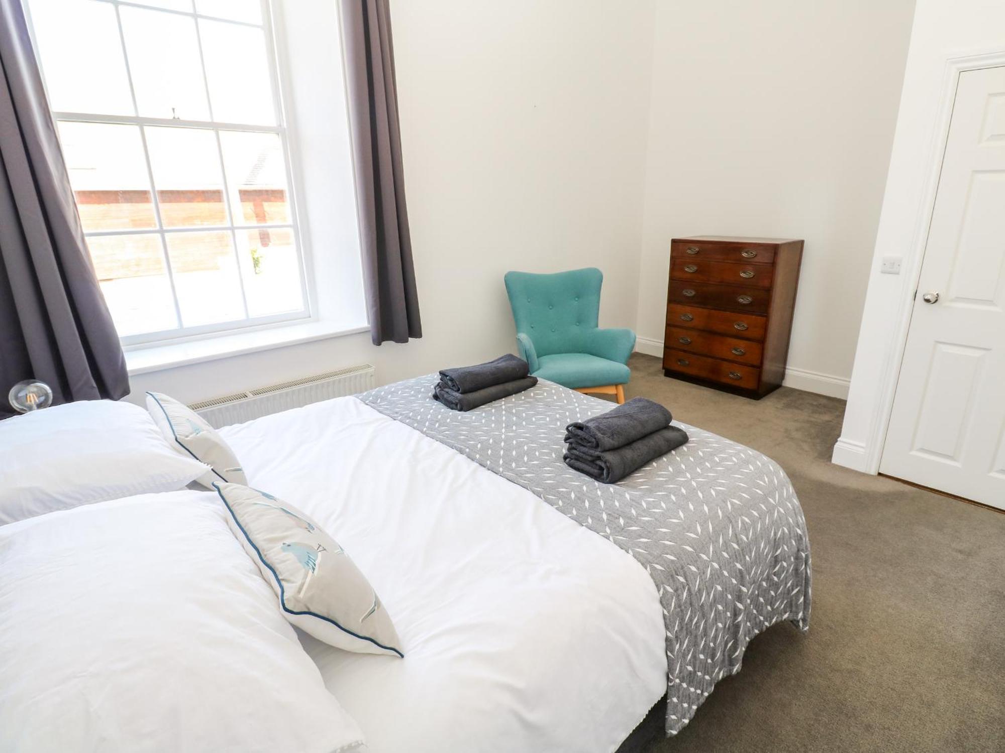 2 Regent Mews * Penzance